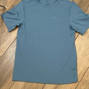 Nike Men's Short Sleeve Tee in Slate Blue